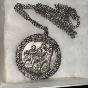 Vintage Bicentennial Spirit‎ of '76 Pendant Necklace Great Seal of United States